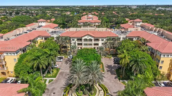 16102 Emerald Estates Dr #126, Weston, FL 33331