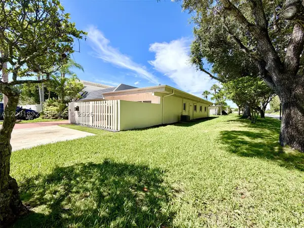 8104 SW 81st Pl, Miami, FL 33143