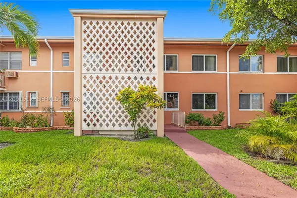 3470 SW 10th St #10B, Miami, FL 33135