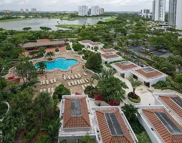 20281 E Country Club Dr #1105, Aventura, FL 33180 - #2