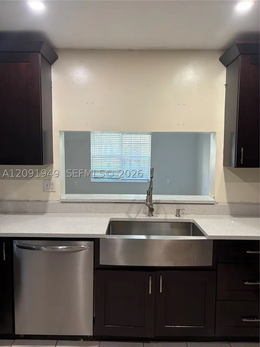 10837 NW 8th St, Pembroke Pines, FL 33026 - #3