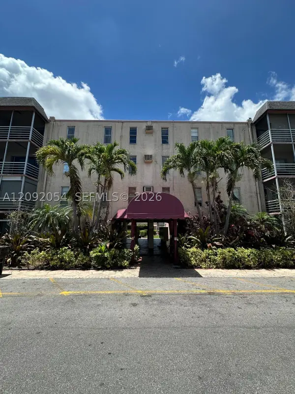2800 NW 56th Ave #G201, Lauderhill, FL 33313