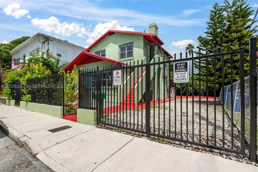 569 SW 5th St, Miami, FL 33130 - #2