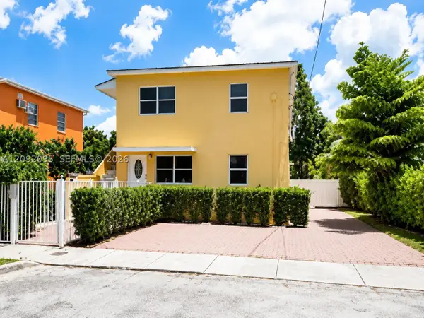 984 SW 9th St, Miami, FL 33130
