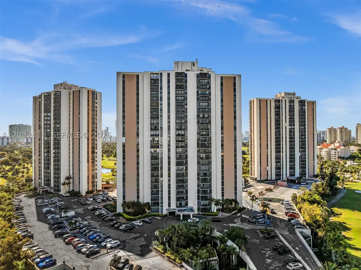 20301 W Country Club Dr #622, Aventura, FL 33180 - #1