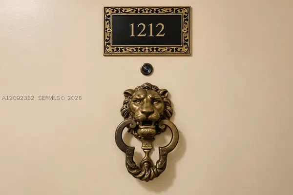 700 Biltmore Way #1212, Coral Gables, FL 33134