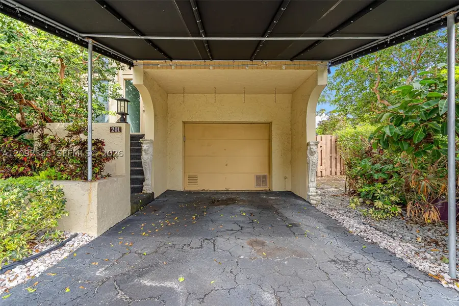 3225 NE 13th St #201, Pompano Beach, FL 33062 - #3