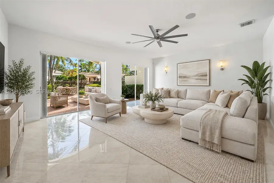 887 W Spinnaker Dr W, Hollywood, FL 33019 - #2