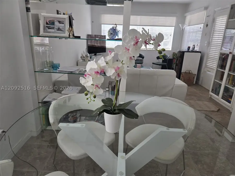 717 Espanola Way #207, Miami Beach, FL 33139 - #2