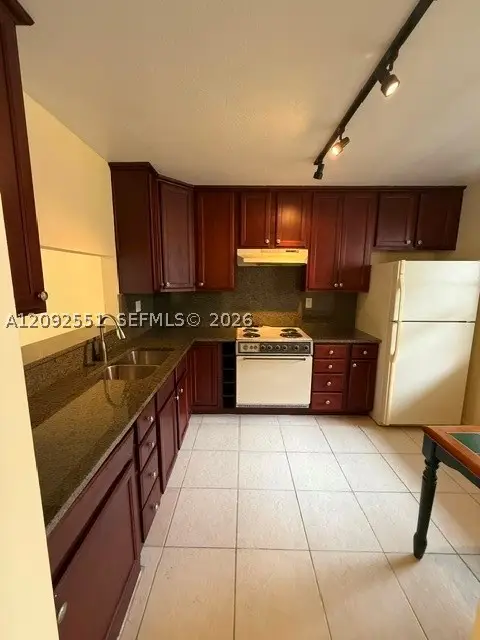 900 Colony Point Cir #416, Pembroke Pines, FL 33026 - #1