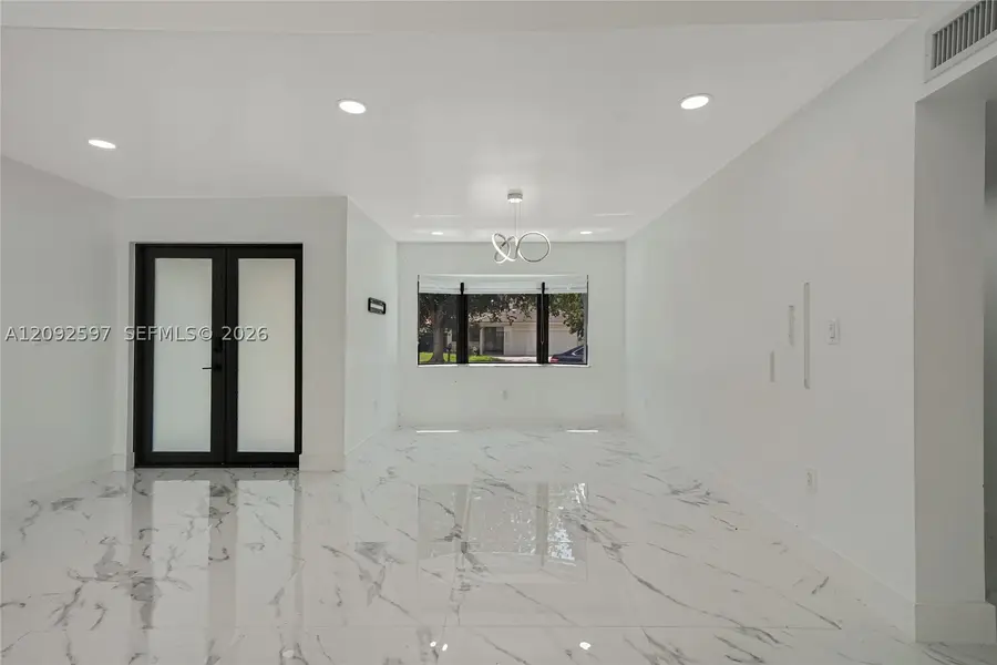8745 NW 150th Ter, Miami Lakes, FL 33018 - #3