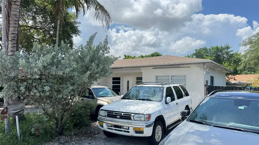 551 NE 159th St, Miami, FL 33162 - #3