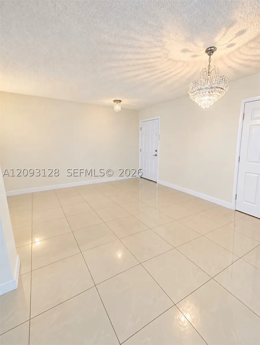 9357 Fontainebleau Blvd #D310, Miami, FL 33172 - #2