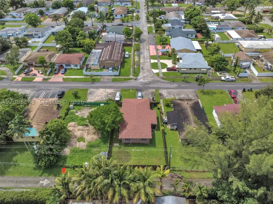 401 SW 4th Ter, Hallandale Beach, FL 33009 - #2