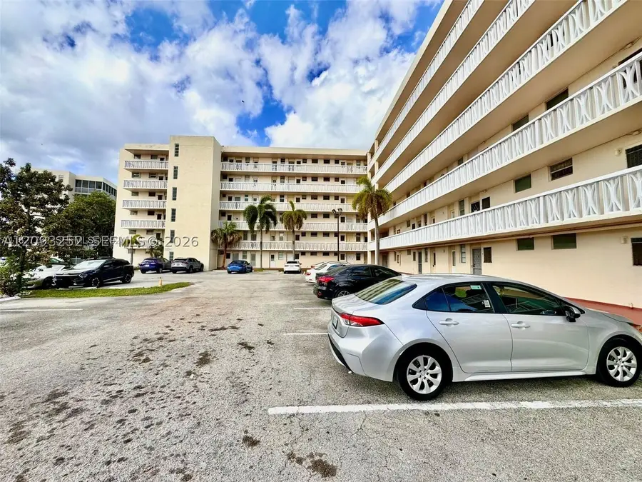 2905 Point East Dr #L102, Aventura, FL 33160 - #2