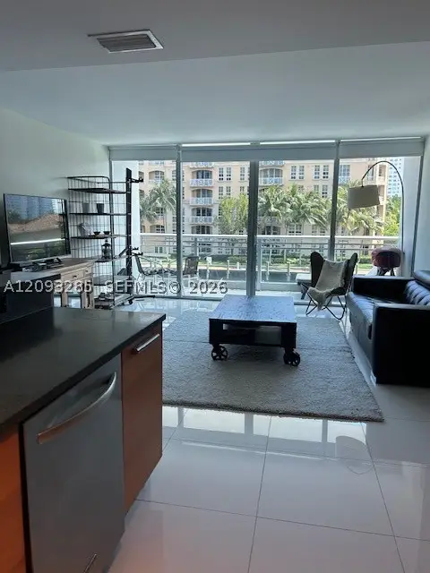 2950 NE 188th St #216, Aventura, FL 33180
