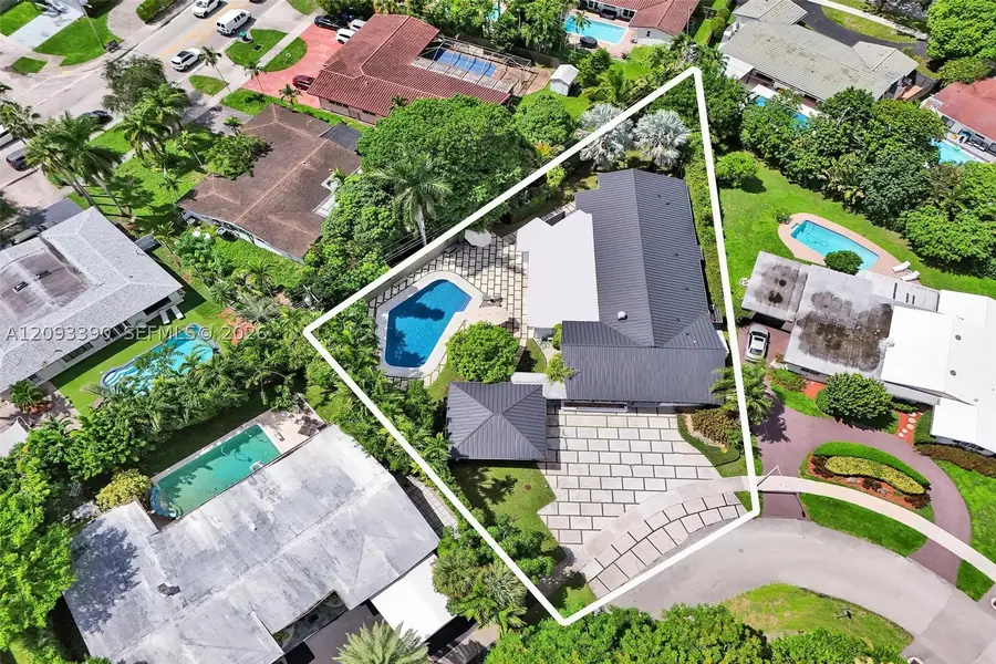 20100 NE 20th Ct, Miami, FL 33179 - #2