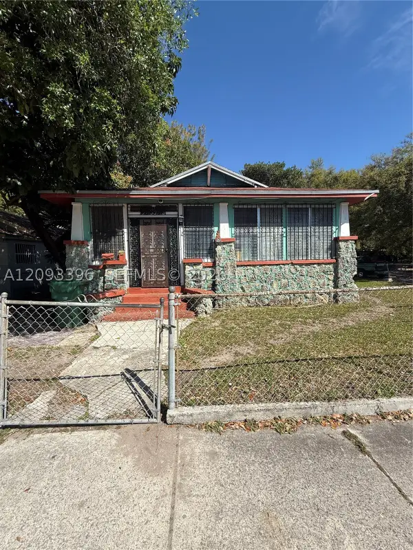 105 NW 58th St, Miami, FL 33127