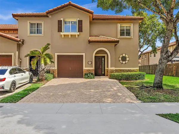22263 SW 89th Ave, Cutler Bay, FL 33190