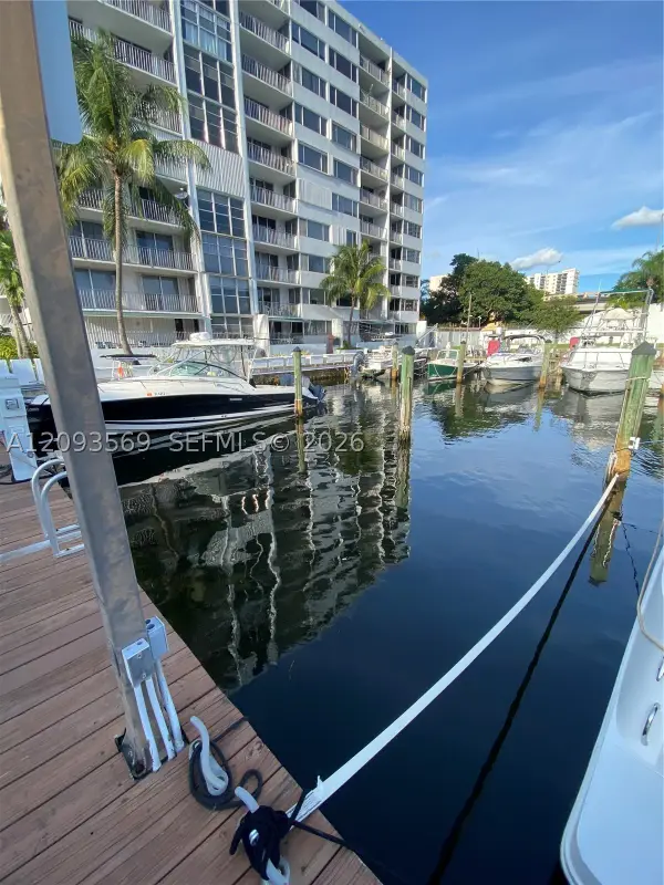 1700 NW North River Dr, Miami, FL 33125
