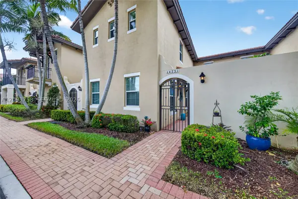 14731 SW 15th Ct, Pembroke Pines, FL 33027