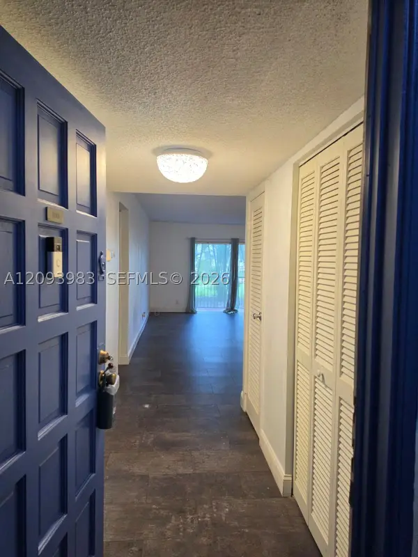 5961 N Falls Cir Dr #109, Lauderhill, FL 33319