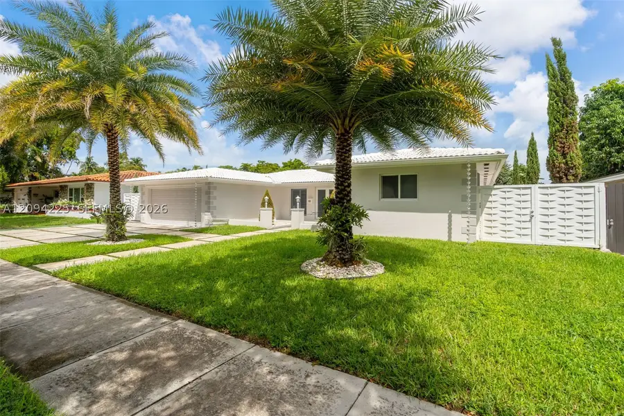 6951 S Miami Lakeway S, Miami Lakes, FL 33014 - #3