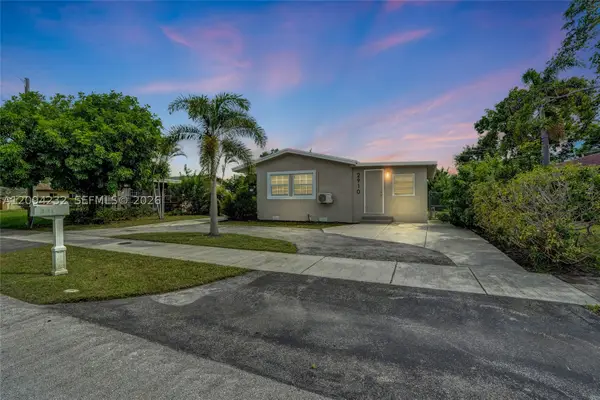 2910 NW 25th St, Fort Lauderdale, FL 33311
