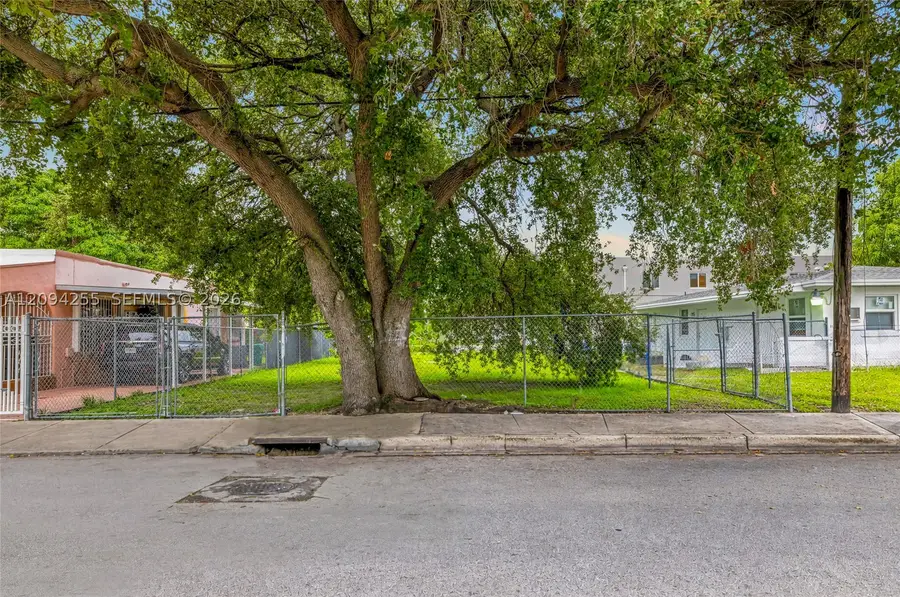 1827 SW 3rd St, Miami, FL 33135 - #3
