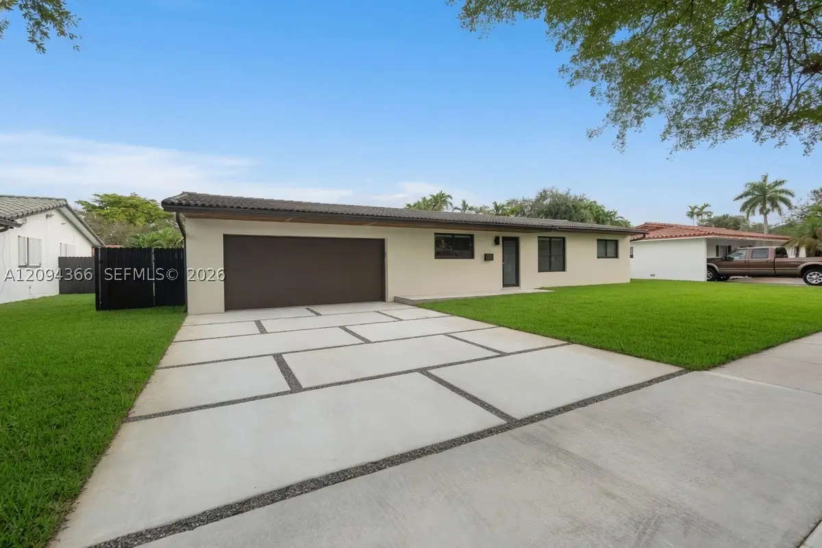 14515 Mahogany Ct, Miami Lakes, FL 33014 - #1