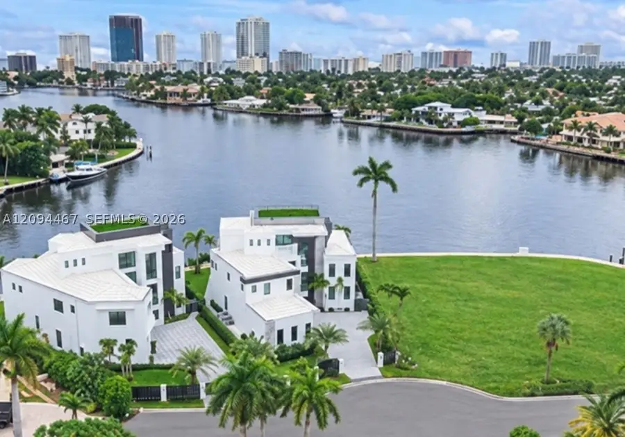 350 Circle Dr, Pompano Beach, FL 33062 - #2