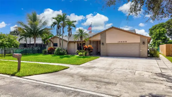 15600 Huntridge Rd, Davie, FL 33331