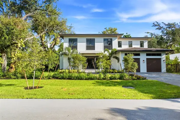 6255 SW 69th St, South Miami, FL 33143