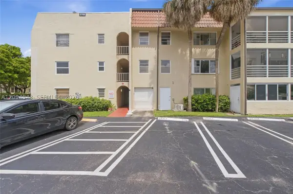 2700 Riverside Dr #302-B, Coral Springs, FL 33065