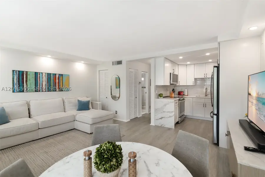 611 NE 14th Ave #103, Fort Lauderdale, FL 33304 - #3