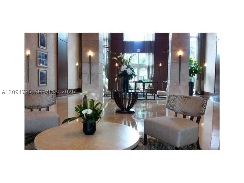 19501 W Country Club Dr #506, Aventura, FL 33180 - #1
