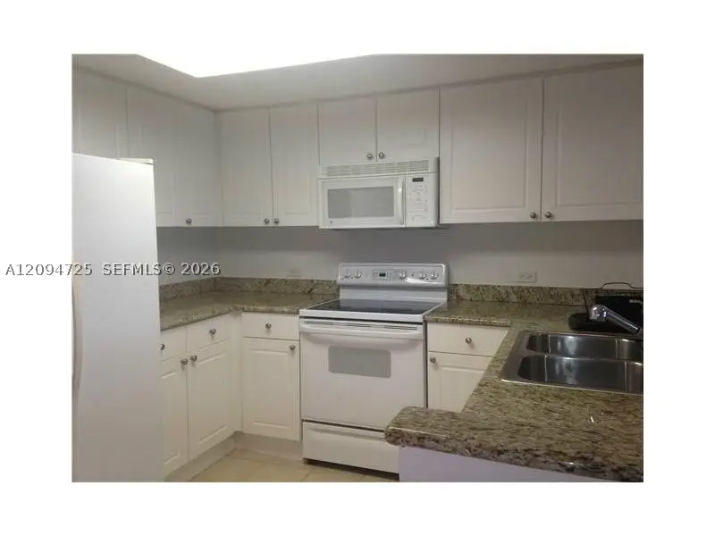 19501 W Country Club Dr #506, Aventura, FL 33180 - #2
