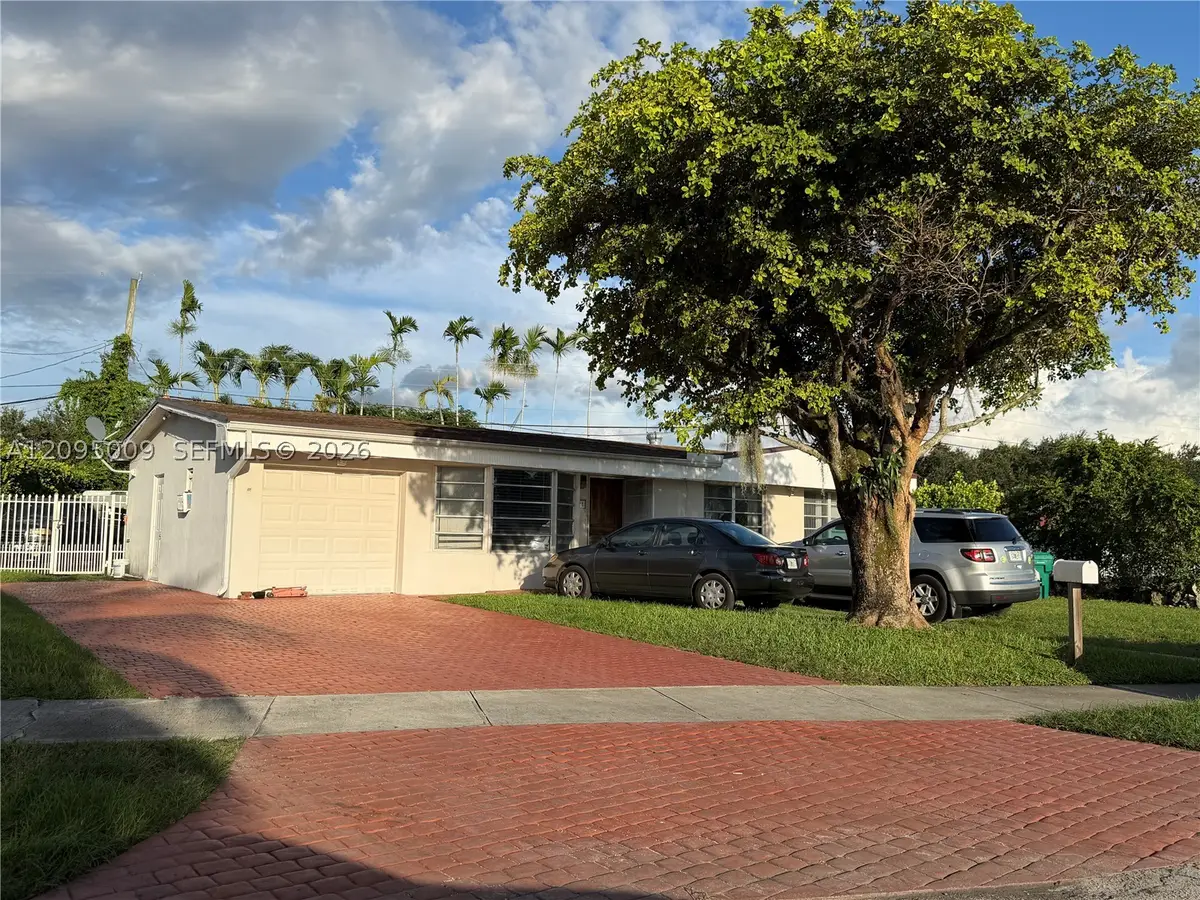 1821 SW 92nd Ct, Miami, FL 33165 - #1