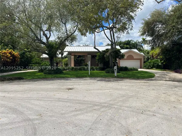 18032 SW 82nd Ct, Palmetto Bay, FL 33157