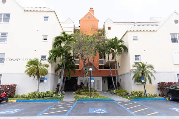 8225 Lake Dr #203, Doral, FL 33166