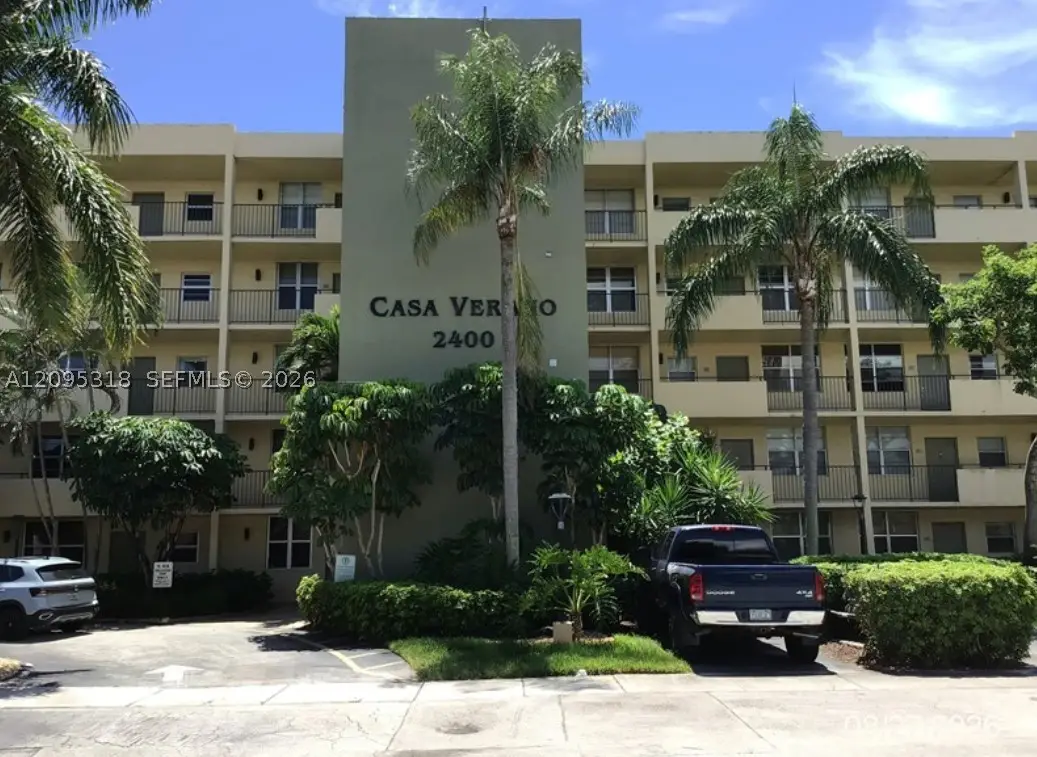 2400 NE 10th St #203, Pompano Beach, FL 33062 - #1