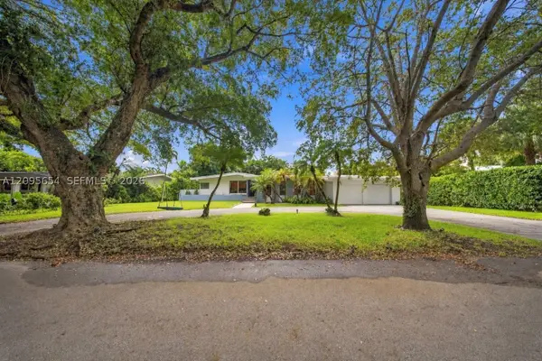 3680 Battersea Rd, Miami, FL 33133