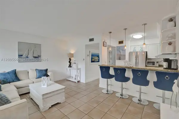 2124 NE 5th Ave #107, Wilton Manors, FL 33305