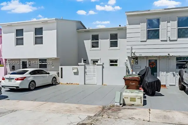 1369 W 69th St, Hialeah, FL 33014 - #1