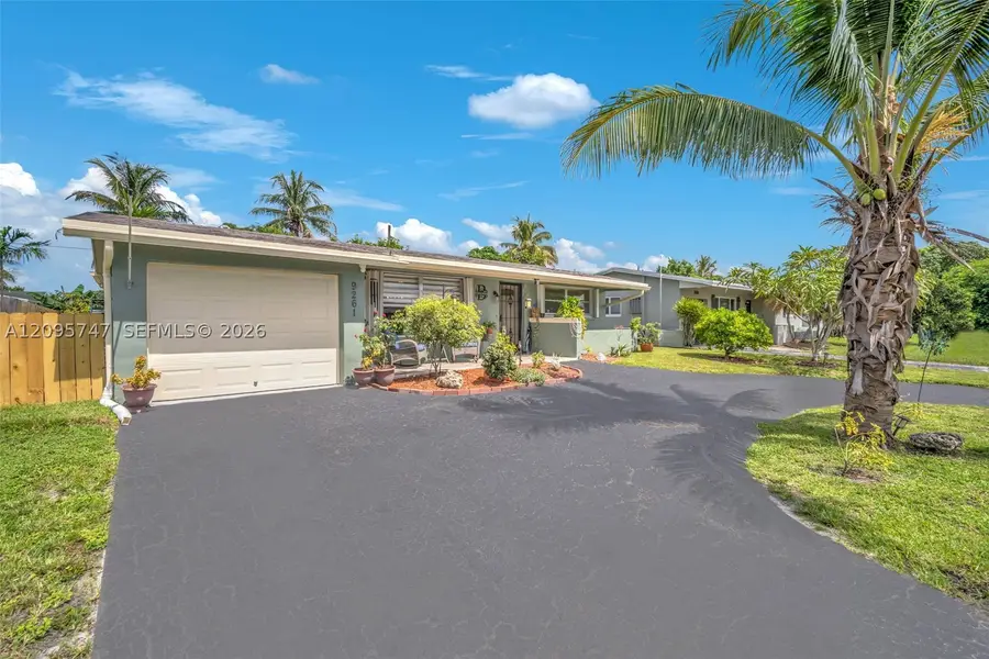 9261 NW 24th Pl, Sunrise, FL 33322 - #2