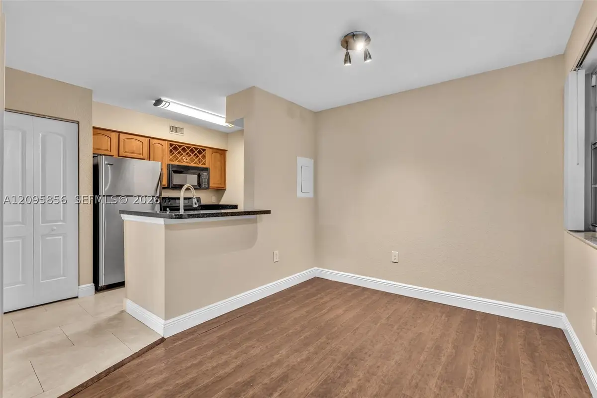 2850 N Oakland Forest Dr #208, Oakland Park, FL 33309 - #1