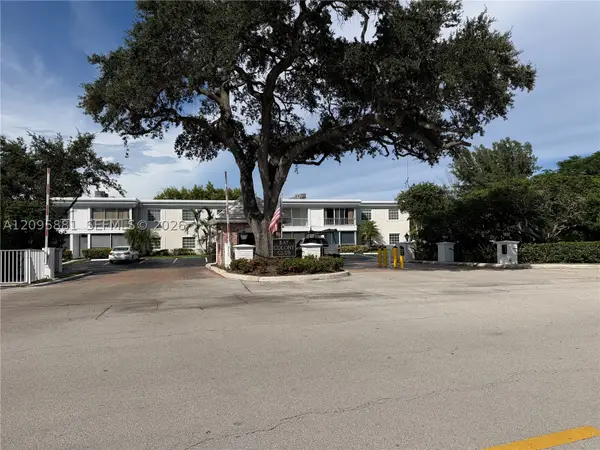 6275 Bay Club Dr #2, Fort Lauderdale, FL 33308
