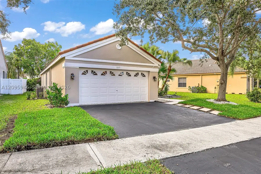 815 Falling Water Rd, Weston, FL 33326 - #2