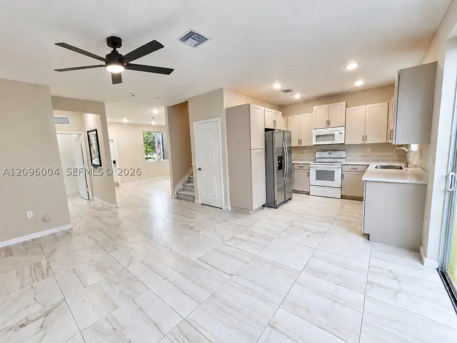 2419 SE 11th St, Homestead, FL 33035 - #3