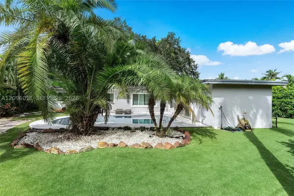 4872 NW 1st Ct, Plantation, FL 33317